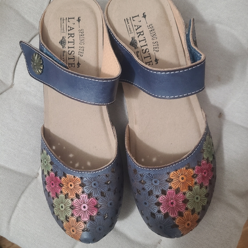 NWOT Spring Step L'Artiste Colorful Comfy Casual Sandals Sz 37